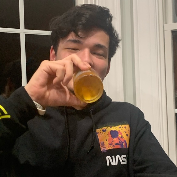 Meet your Posher, Kyle - Picture 1 of 1